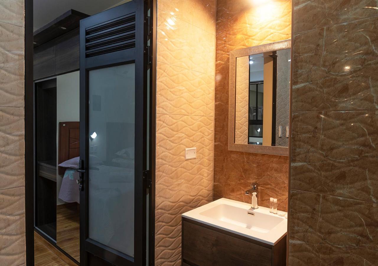 Hotel Precursores Lima