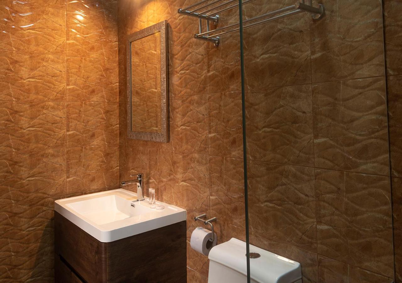 Hotel Precursores 2*